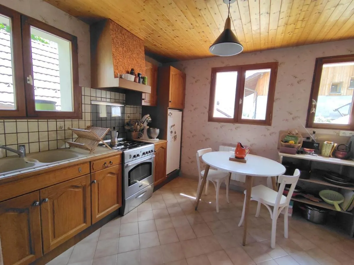 Holiday home Agreable Maison De Village, Au Calme Thones